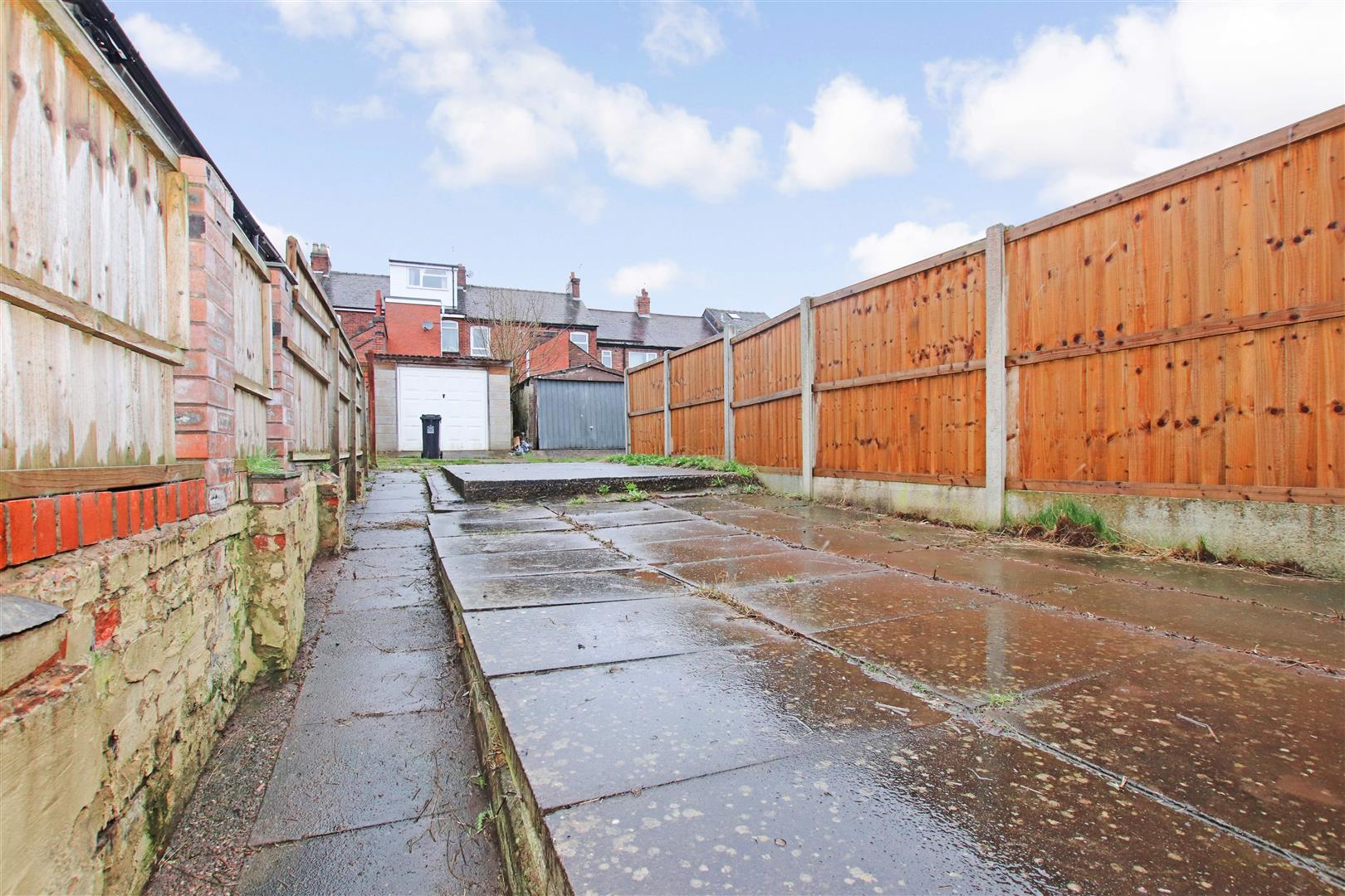 ENCLOSED REAR YARD